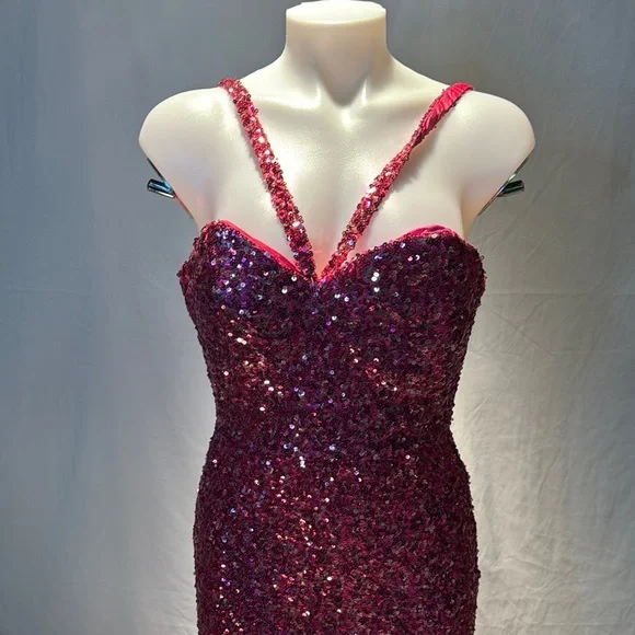 Elegant Sequin Evening Gown - Picture 2 of 13